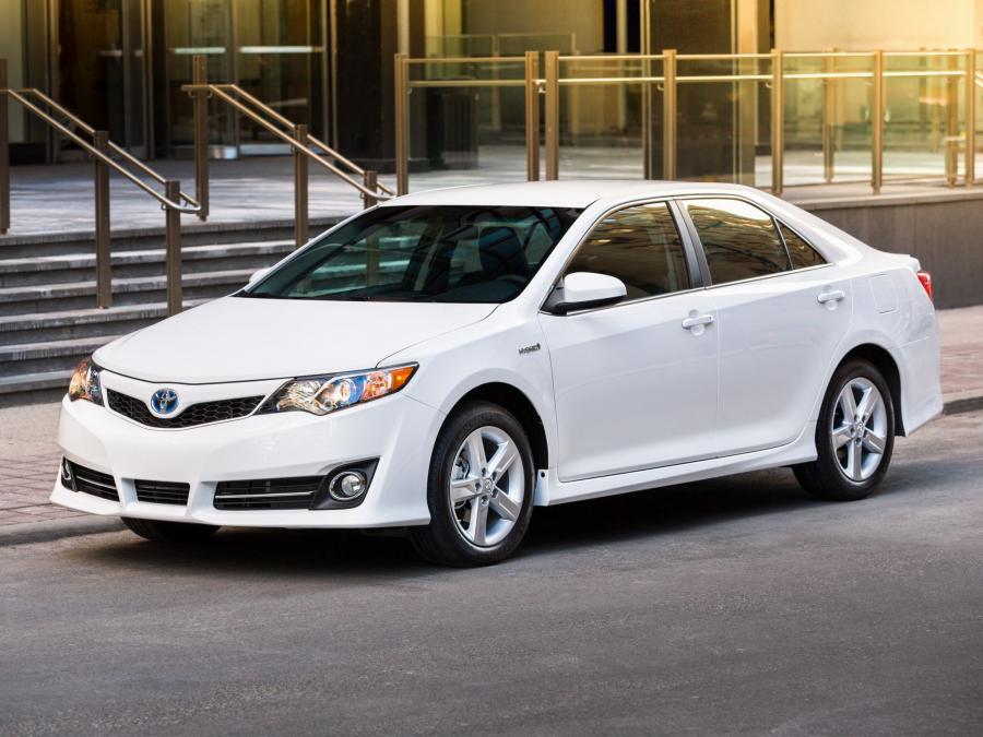  Toyota Camry Hybrid SE 2014 года  (фото 18 из 18)